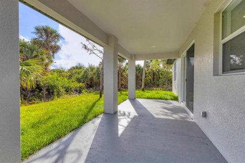House in Rotonda, Florida 3 bedrooms, 139.45 sq.m. № 1798236 - photo 30