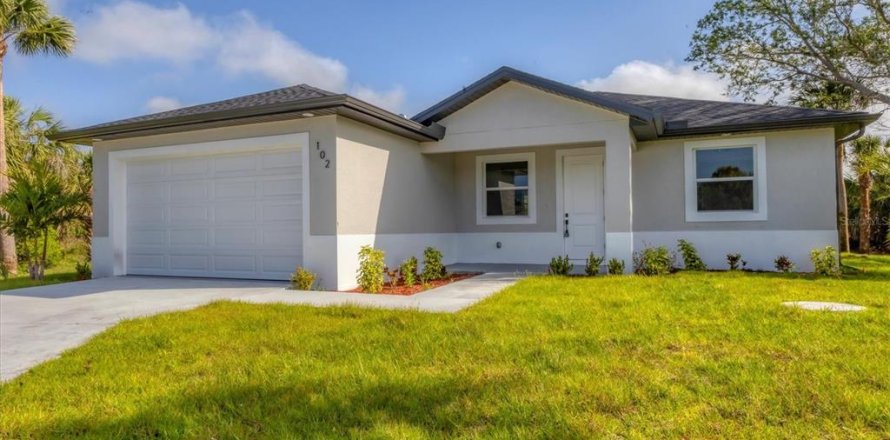 House in Rotonda, Florida 3 bedrooms, 139.45 sq.m. № 1798236