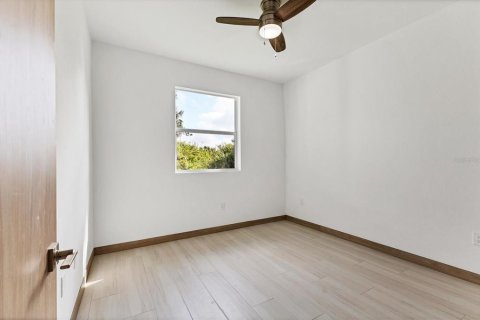 House in Rotonda, Florida 3 bedrooms, 139.45 sq.m. № 1798236 - photo 25