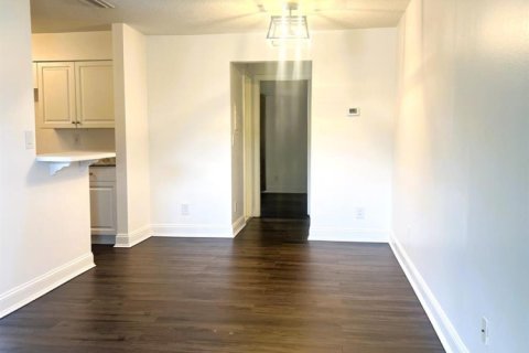 Condominio en venta en St. Lucie, Florida, 1 dormitorio, 70.61 m2 № 2082417 - foto 3