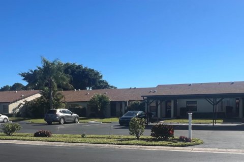 Condominio en venta en St. Lucie, Florida, 1 dormitorio, 70.61 m2 № 2082417 - foto 2