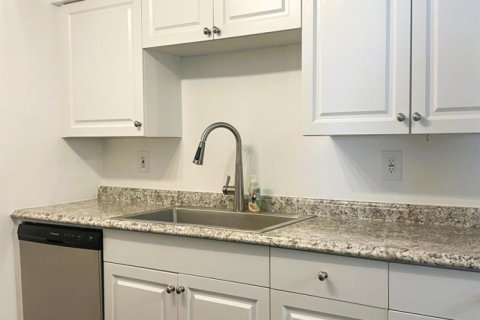 Condominio en venta en St. Lucie, Florida, 1 dormitorio, 70.61 m2 № 2082417 - foto 5