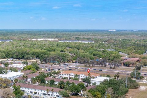 Townhouse in Temple Terrace, Florida 3 bedrooms, 202.53 sq.m. № 1626473 - photo 2