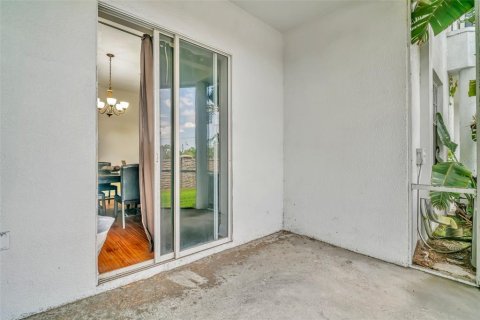 Townhouse in Temple Terrace, Florida 3 bedrooms, 202.53 sq.m. № 1626473 - photo 14