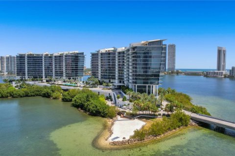 Кондоминиум с 3 спальнями в Авентура, Флорида № 2021028