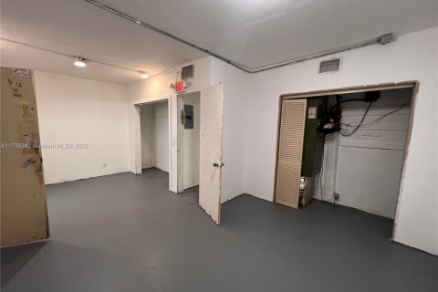 Immobilier commercial à vendre à Hollywood, Floride № 1958234 - photo 12