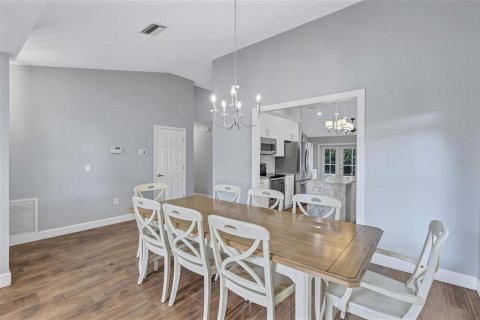 Casa en venta en Bradenton, Florida, 3 dormitorios, 156.08 m2 № 2225392 - foto 10