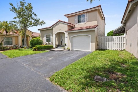 Casa en Sunrise, Florida 4 dormitorios, 142.05 m2 № 2080221