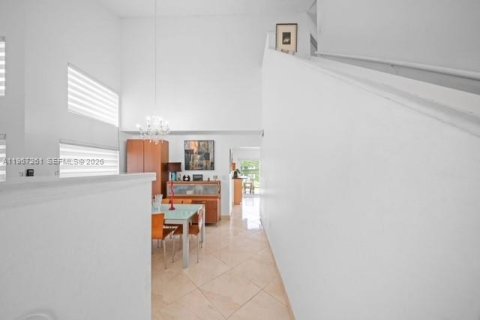 Casa en venta en Sunrise, Florida, 4 dormitorios, 142.05 m2 № 2080221 - foto 2