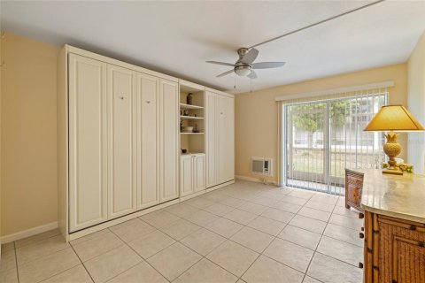 Condo in Punta Gorda, Florida, 2 bedrooms № 2217006 - photo 11
