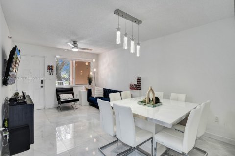 Appartement à louer à Davie, Floride: 2 chambres, 106.84 m2 № 1987527 - photo 3