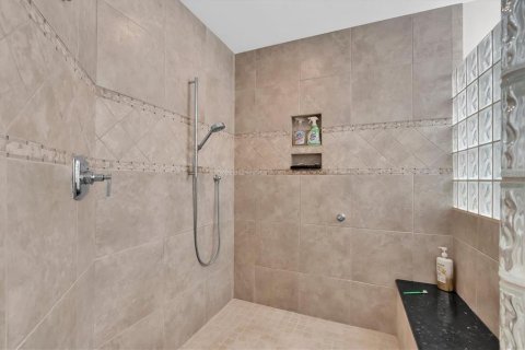 Villa ou maison à vendre à Holmes Beach, Floride: 4 chambres, 230.3 m2 № 2425826 - photo 28