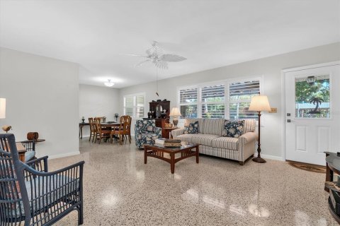 Villa ou maison à vendre à Holmes Beach, Floride: 4 chambres, 230.3 m2 № 2425826 - photo 9