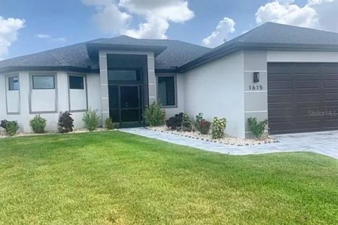Casa en venta en Cape Coral, Florida, 3 dormitorios, 166.85 m2 № 1801734 - foto 1