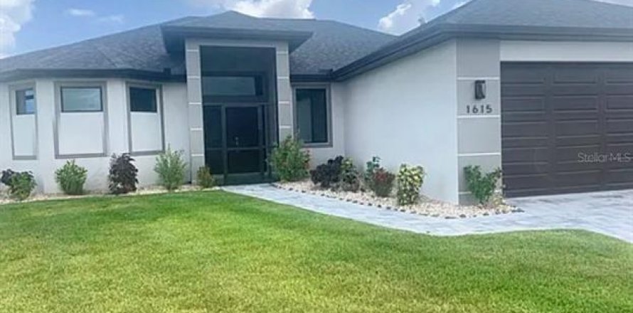 Casa en Cape Coral, Florida 3 dormitorios, 166.85 m2 № 1801734