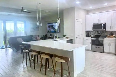 Casa en venta en Cape Coral, Florida, 3 dormitorios, 166.85 m2 № 1801734 - foto 3
