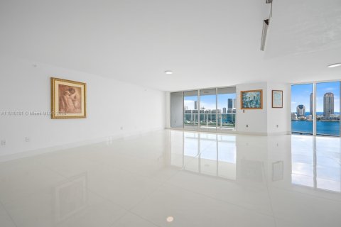 Copropriété à vendre à Aventura, Floride: 3 chambres, 304.16 m2 № 1966418 - photo 4