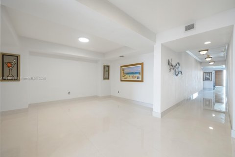 Copropriété à vendre à Aventura, Floride: 3 chambres, 304.16 m2 № 1966418 - photo 6
