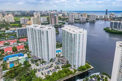 Copropriété à vendre à Aventura, Floride: 3 chambres, 304.16 m2 № 1966418 - photo 20