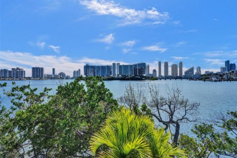 Copropriété à vendre à Aventura, Floride: 3 chambres, 304.16 m2 № 1966418 - photo 30