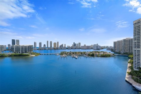 Copropriété à vendre à Aventura, Floride: 3 chambres, 304.16 m2 № 1966418 - photo 18