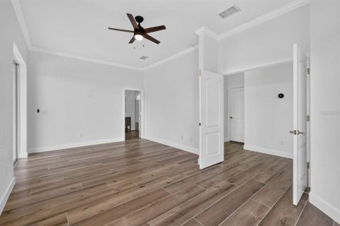 House in New Smyrna Beach, Florida 3 bedrooms, 229.65 sq.m. № 2167048 - photo 24