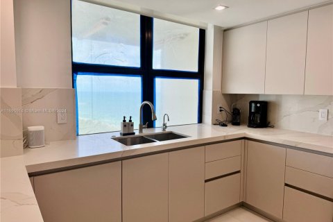 Copropriété à louer à Bal Harbour, Floride: 2 chambres, 128.95 m2 № 1937176 - photo 10