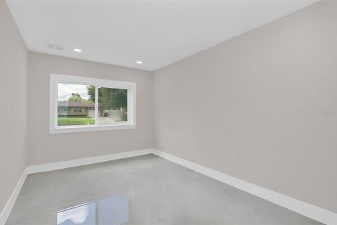 House in Winter Park, Florida 4 bedrooms, 280.94 sq.m. № 1813553 - photo 25