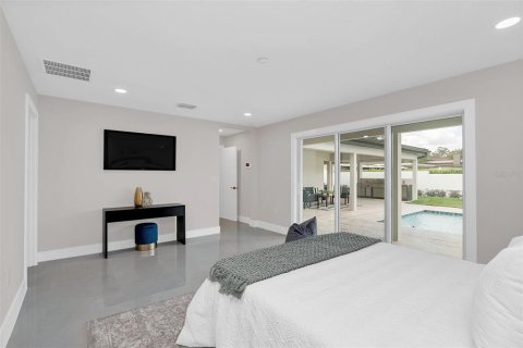 House in Winter Park, Florida 4 bedrooms, 280.94 sq.m. № 1813553 - photo 20