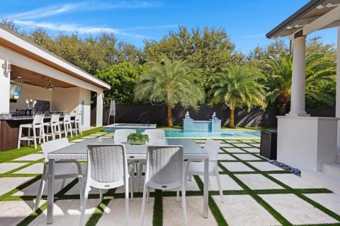 Casa en venta en Hialeah, Florida, 3 dormitorios, 214.79 m2 № 1946152 - foto 6
