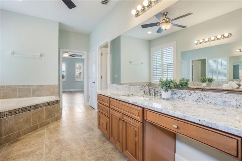 Villa ou maison à vendre à Orlando, Floride: 4 chambres, 263.38 m2 № 1803758 - photo 28