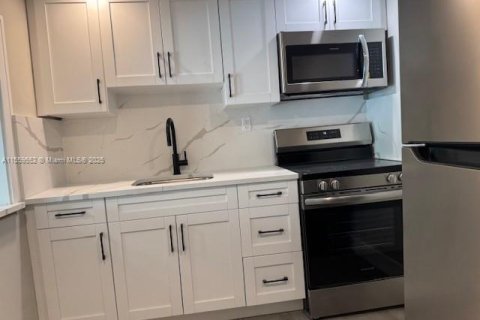 Condo in Miami Beach, Florida № 1957816 - photo 28