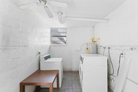 Купить кондоминиум в Майами, Флорида 1 спальня, 93.09м2, № 1859825 - фото 20