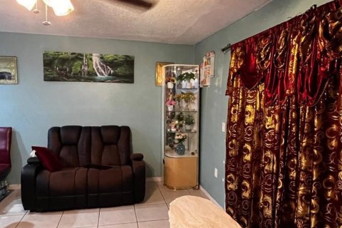 Touwnhouse à vendre à Kissimmee, Floride: 2 chambres, 117.52 m2 № 1418056 - photo 3