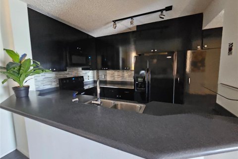 Купить кондоминиум в Клируотер, Флорида 7 комнат, 115.2м2, № 2093502 - фото 7