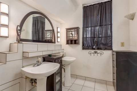 Купить кондоминиум в Клируотер, Флорида 7 комнат, 115.2м2, № 2093502 - фото 20