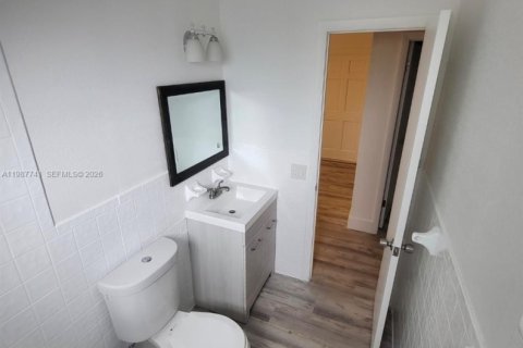 Снять в аренду квартиру в Майами, Флорида 2 спальни, 104.52м2, № 2048960 - фото 7