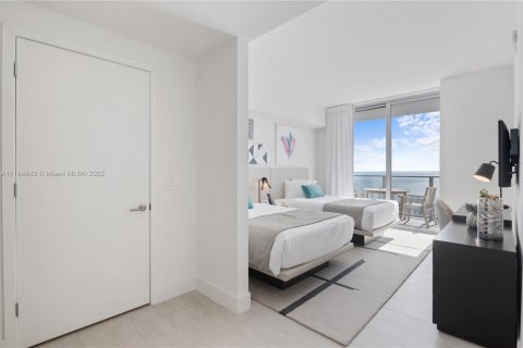 Condo in Hollywood, Florida, 2 bedrooms № 2087138 - photo 15