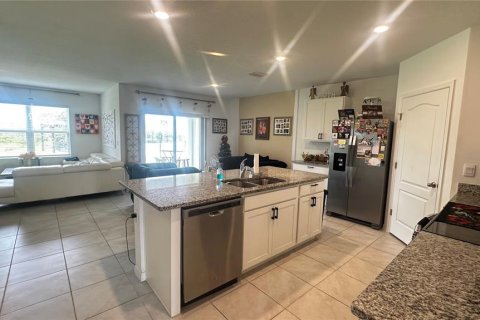 Villa ou maison à vendre à Haines City, Floride: 4 chambres, 212.47 m2 № 2419052 - photo 19