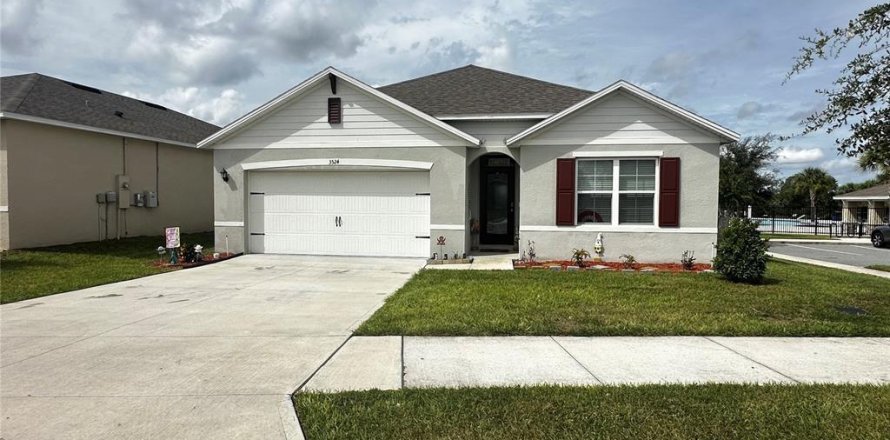 Villa ou maison à Haines City, Floride 4 chambres, 212.47 m2 № 2419052