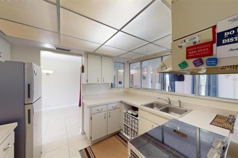House in Port Charlotte, Florida 2 bedrooms, 114.55 sq.m. № 2110148 - photo 23