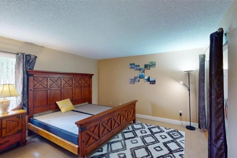 House in Port Charlotte, Florida 2 bedrooms, 114.55 sq.m. № 2110148 - photo 15
