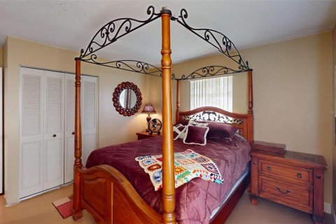 House in Port Charlotte, Florida 2 bedrooms, 114.55 sq.m. № 2110148 - photo 12