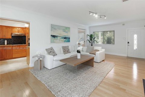 House in Hollywood, Florida 3 bedrooms, 132.57 sq.m. № 2007931 - photo 3