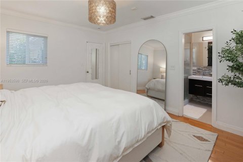 House in Hollywood, Florida 3 bedrooms, 132.57 sq.m. № 2007931 - photo 21