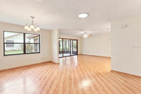 Villa ou maison à vendre à Dunnellon, Floride: 3 chambres, 179.21 m2 № 2287332 - photo 19