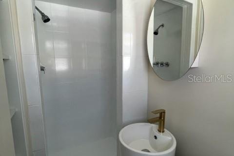 House in Tampa, Florida 3 bedrooms, 137.87 sq.m. № 1866291 - photo 4