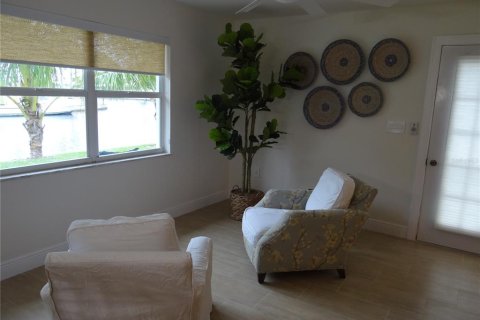 House in Punta Gorda, Florida 3 bedrooms, 205.59 sq.m. № 2218065 - photo 23