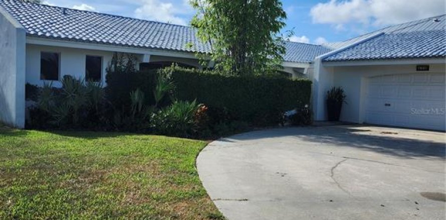 House in Punta Gorda, Florida 3 bedrooms, 205.59 sq.m. № 2218065