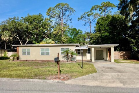 House in Sanford, Florida 3 bedrooms, 104.52 sq.m. № 1824527 - photo 1